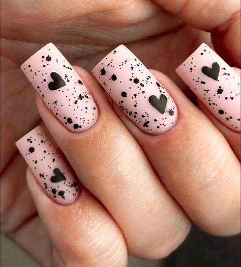 Black And Pink Nails Ideas, Princess Nail Designs, Nails Valentine, Birthday Nail Designs, Sunflower Nails, Valentine Nail Art, Romantic Nails, Blush Nails, Birthday Nails