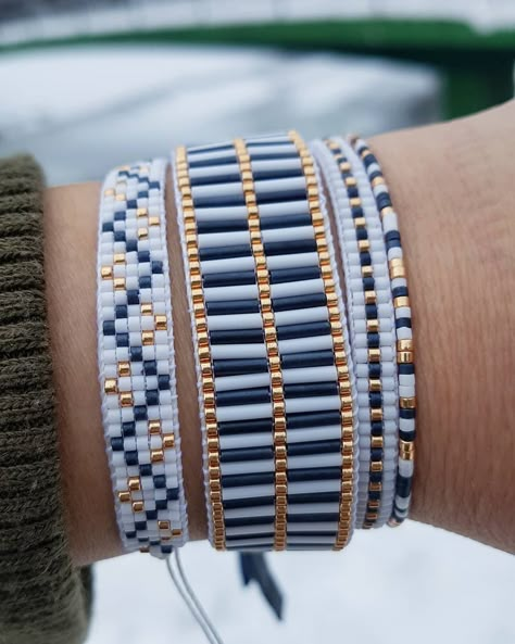 Loom Beading Bracelets, Bracelets Pictures, Bead Loom Designs, Beautiful Beaded Bracelet, Loom Jewelry, Bracelet Miyuki, Embroidery Bracelets, Loom Bracelet Patterns, Bead Loom Bracelets