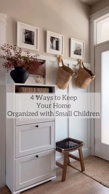 Small Front Entry Shoe Storage, Place To Put Shoes By Door, Shoe Spot By Front Door, Shoe Organization Living Room, Hallway Basket Ideas, Key Basket Entryway, Small Entry Organization Ideas, Entryway With Shoe Cabinet, Country Style Entry Way