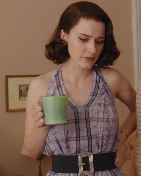 The Marvelous Mrs. Maisel on Instagram: “Do you like this purple dress? Let me know 💜 @maiseltv #themarvelousmrsmaisel #mrsmaisel #midgemaisel #amazonprimevideo #rachelbrosnahan…” Mrs Maisel Aesthetic, Marvelous Mrs Maisel Fashion, Mrs Maisel Fashion, Big Belt, Amy Sherman Palladino, The Marvelous Mrs Maisel, Glee Fashion, Marvelous Mrs Maisel, Mrs Maisel