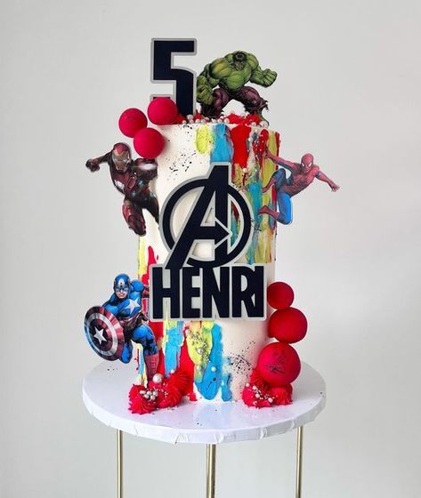 Manchester Cake Artist on Instagram: "Avengers 🔴🔵🟢 Another week another avengers cake 😅 Don’t get me wrong I’m all for the pretty pink cakes but I’ve got to admit I absolutely love making these superhero cakes too 🤩 📲 WhatsApp 07360 888985 for all enquiries 💕" Marvel 3rd Birthday Cake, Marvel Themed Cake, Birthday Cake 5 Boy, Avenger Cakes For Boys, Super Hero Cakes For Boys, Marvel Cakes For Boys, Superhero Birthday Party Cake, 4th Birthday Cake Boy, Superhero Cake For Boys