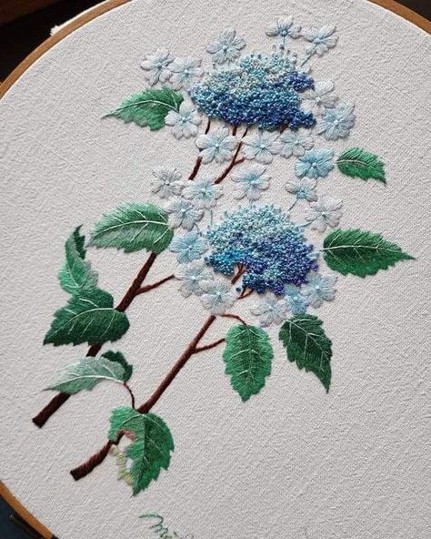 Blue Hydrangea Embroidery, Embroidery Hydrangea, Hydrangea Embroidery, Towel Embroidery Designs, Silk Ribbon Embroidery Patterns, Hand Embroidery Patterns Flowers, Hand Work Embroidery, Embroidery Shop, Basic Embroidery Stitches