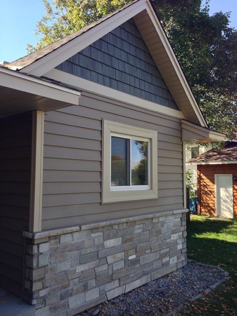 Burnsville Exterior Makeover - Contemporary - Minneapolis - by Limitless Exteriors and Remodeling | Houzz Half Brick Half Siding Exterior, Mixed Siding Exterior, Brick And Siding Exterior, Exterior Cottage, Poolhouse Bar, Siding Ideas, Brick Siding, Exterior Makeover, Backyard Porch