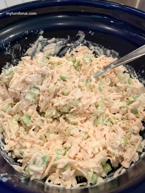 chicken salad from canned chicken How Do You Make Chicken Salad, Keto Chicken Salad With Canned Chicken, Chicken Salad Sandwich With Canned Chicken, Canned Chicken Tenders, Coleslaw With Chicken, Chicken Salad Salad Recipe, Canned Chicken Recipes Salad, Best Homemade Chicken Salad, Chicken Salad Chick Jalapeño Copycat Recipes