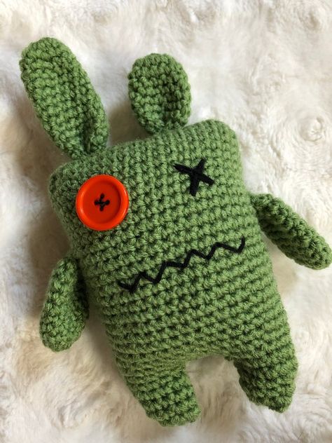 Weird Crochet Plushies, Ugly Plushies, Weird Amigurumi, Crochet Weird, Crocheting Machine, Ugly Crochet, Crochet Monster, Bunny Amigurumi, Crochet Monsters