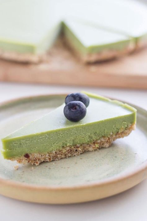 Matcha Cheesecake Recipe, Green Tea Dessert, Matcha Green Tea Recipes, Matcha Cheesecake, Matcha Dessert, Green Tea Recipes, Cooking With Coconut Oil, Raw Cake, Matcha Recipe