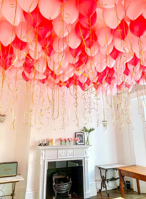 High Ceiling Balloon Decor, Balloon Filled Ceiling, Balloons Ceiling Decorations, Balloons Hanging From Ceiling Birthday, Balloon On Ceiling Decor, Balloon On Ceiling, Ceiling Balloon Decorations, Balloons On Ceiling, Room Full Of Balloons