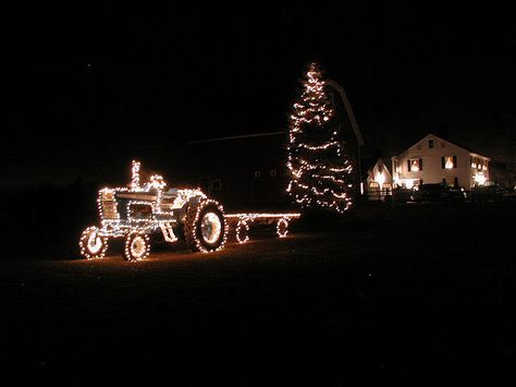 Pretty sure we're going to deck out the Farmall this year! Outdoor Christmas Light Displays, Tractor Decor, Christmas Tractor, Christmas Parade Floats, Farm Light, Funny Ideas, Farmhouse Decorating, Christmas Light Displays, Christmas Farm