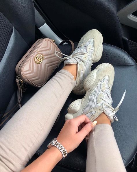 Yeezy Boost 500, Monochromatic Design, Yeezy Boots, Buy Sneakers, Mode Zara, Boost Shoes, Kicks Shoes, Yeezy 500, Nike Air Shoes