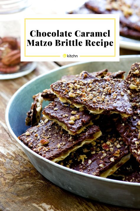 Matzo Brittle Recipe, Matzo Brittle, Matzo Toffee, Matzo Cracker Toffee, Matzah Toffee, Chocolate Covered Matzah Recipe, Matzah Brittle, Chocolate Covered Matzah, Jewish Soup Matzah Ball