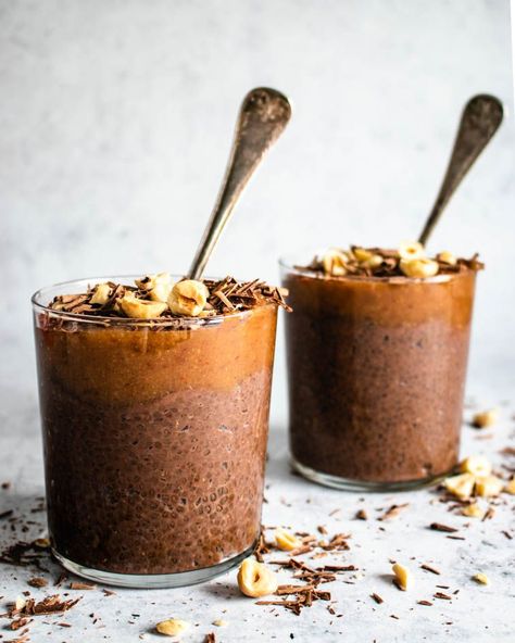 Dip Night, Breakfast Butter, Protein Breakfasts, Banana Chia Pudding, Chia Puding, Date Caramel, Pudding Chia, Coconut Chia Pudding, Chocolate Chia Pudding