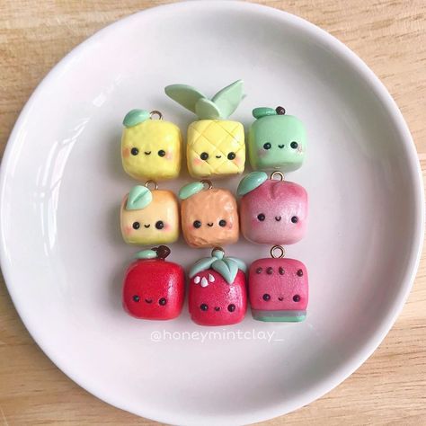 ୨୧ Honeymint Clay ୨୧ on Instagram: “Fruits platter! ⁣⁣ 🍉🍓🍎🍑🍊🥭🍋🍍🍏⁣⁣ ⁣⁣ Here’s @rachyh96 ‘s famous fruit cubes that I recreated by following her YouTube tutorial. This is the…” Clay Food Easy, Fruit Cubes, Fruits Platter, Clay Fruit, Clay Creatures, Kawaii Clay, Kawaii Charms, Charm Ideas, Clay Inspo