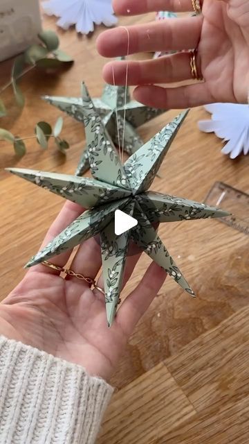 Rustic Christmas Crafts, Vintage Christmas Tree Decorations, Paper Bag Crafts, Origami Star, Hanukkah Decorations, Paper Christmas Decorations, Paper Christmas Ornaments, Christmas Arts And Crafts, Christmas Paper Crafts