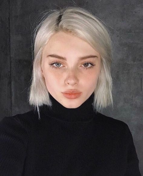 29.2k Likes, 370 Comments - ♡ (@flouweri) on Instagram: “YOUR SECRET FBI AGENT NAME: Last 2 letters of your mother’s name First letter of your first name…” Hair Colors For Short Hair, White Blonde Hair, Balayage Blonde, Hair Color For Women, White Blonde, Trendy Hair Color, Short Hair Color, Trendy Hair, Short Blonde Hair