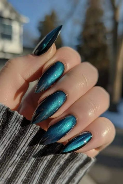 Black Nails With Turquoise, Dark Teal And Black Nails, Indigo Nail Art, Black And Turquoise Nail Designs, Dark Teal Almond Nails, Teal Nails Aesthetic, Ocean Blue Nails Acrylic, Dark Teal Blue Nails, Black Mermaid Nails