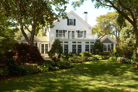 Island Village Compound | Patrick Ahearn Architect Colonial Courtyard, Patrick Ahearn Architect, Patrick Ahearn, Colonial Exterior, Pool Cabana, Courtyard Design, New England Homes, American Architecture, Landscaping Supplies