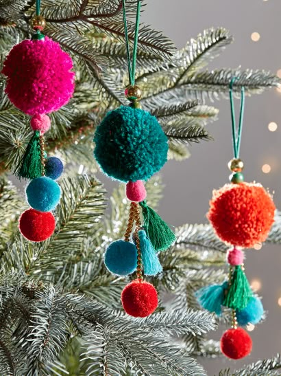 Christmas Pom Pom Crafts, Christmas Pom Pom, Pom Pom Decorations, Uk Christmas, Pom Pom Crafts, Christmas Tree Inspiration, Beaded Christmas Ornaments, Boho Christmas, Christmas Trends