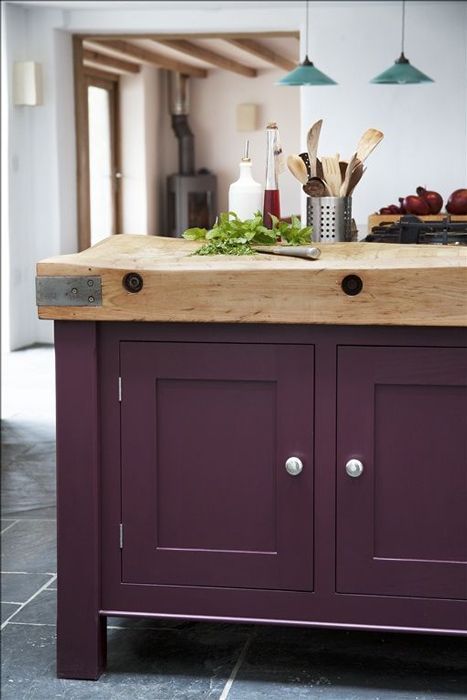 Aubergine Purple Kitchen Cabinet Paint Ideas Alternative Kitchen Cabinets, Purple Kitchen Cabinets, Colorful Rooms, Decorate Ideas, Purple Kitchen, Oak Kitchen Cabinets, Smitten Kitchen, Kitchen Paint Colors, Wood Kitchen Cabinets