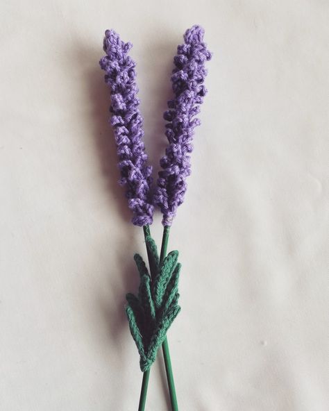 Lavender Plant Crochet Pattern, Crochet Lavender Pattern Free, Crochet Lavender Flowers, Lavender Crochet Pattern Free, White Flowers Crochet, Lilac Crochet Pattern, Crochet Lavanda Flower, Free Lavender Crochet Pattern, Crochet Flowers Lavender