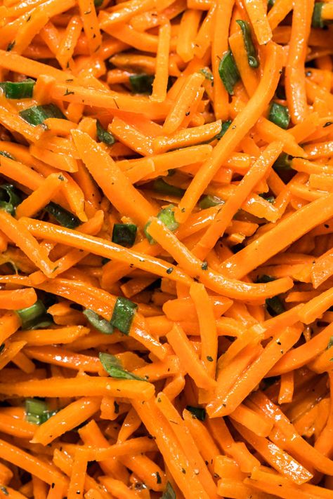 Shredded Carrot Salad, Carrot Juice Benefits, Layered Taco Salads, Canned Carrots, Cold Salad Recipes, Carrot Salad Recipes, Quick Salads, Carrot Greens, Healthy Plant Based Recipes