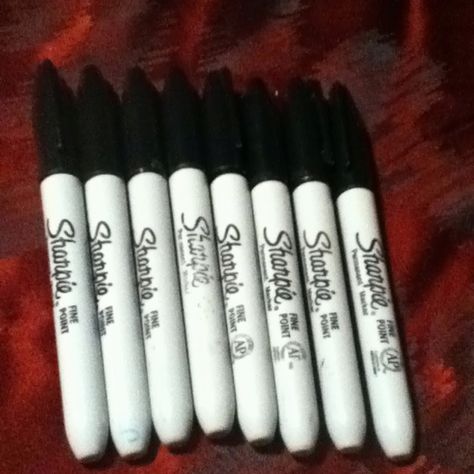 Black sharpies Sharpies Aesthetic, Sharpie Aesthetic, Chloe Price, Black Sharpie, The Words, Dumb And Dumber, Chloe, Jade, Writing