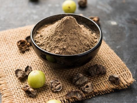 Amla Powder Benefits Gooseberry Benefits, Homemade Hair Oil, Fertility Vitamins, Amla Powder, Diy Hair Oil, Strengthen Hair Follicles, Diet Chart, Lustrous Hair, Homemade Hair Products