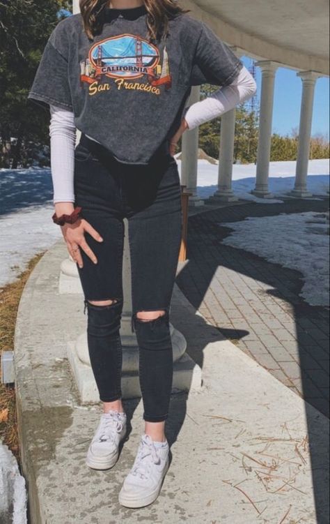 Spring Outfit Women, White Sneakers Outfit, Tomboy Style Outfits, Causual Outfits, Indie Outfits, Teenage Fashion Outfits, Outfits Casual, Mode Vintage, Teen Fashion Outfits