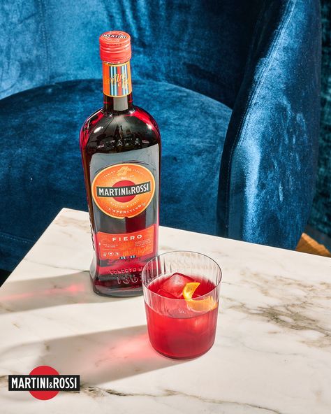 Orange you glad you get to use MARTINI & ROSSI® Fiero Vermouth in a Negroni?🍊 Martini Rossi, Bar Logo, Fall Cocktails, Vermouth, Orange You Glad, Negroni, Sparkling Wine, Summer Cocktails, Liqueur