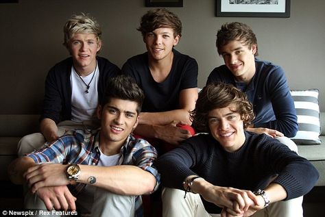 One Direction 2012, One Direction Background, One Direction Wallpaper, One Direction Photos, Wallpaper Dekstop, British Boys, One Direction Harry, One Direction Pictures, I Love One Direction