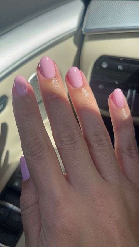 Gel Nails With Natural Nails, Pink Nails On Natural Nails, Sns Oval Nails, Shilac Nail Ideas 2023 Short, Short Almond Nails Inspiration, Super Short Acrylic Nails Almond, Nail Inspo For Natural Nails, May Nails Ideas 2024 Simple, Short Clean Nails Spring