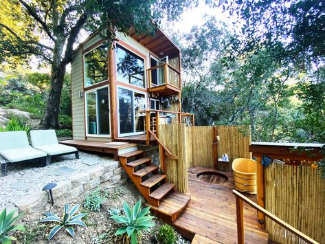 Think Outside The Box: Tiny Homes For Big Adventures Sanctuary Garden, Houses In America, Tiny Houses For Rent, Tiny Cabin, House Beds, Tiny House Living, Lush Greenery, House Built, Thinking Outside The Box