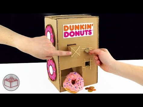 Mini Vending Machine, Cardboard Crafts Kids, Cardboard Recycling, Diy Donuts, Recycling Machines, Ice Cream Machine, Valentine Box, Diy Cardboard, Cardboard Crafts