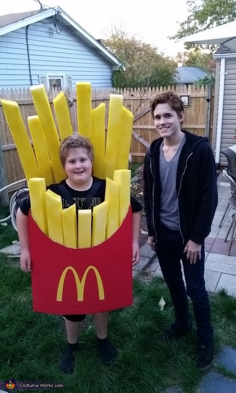 Food Fancy Dress Ideas For Kids, Mcdonald’s Halloween Costumes, Fries Halloween Costume, Fast Food Costumes, Mcdonalds Costume, Mcdonalds Party, Fries Costume, French Fry Costume, Mcdonald's Fries