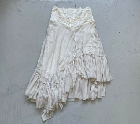 Magnolia Pearl, Thrift Finds, Clothing Pieces, Mode Inspo, White Skirt, Fashion Fits, Yohji Yamamoto, Dream Clothes, White Skirts