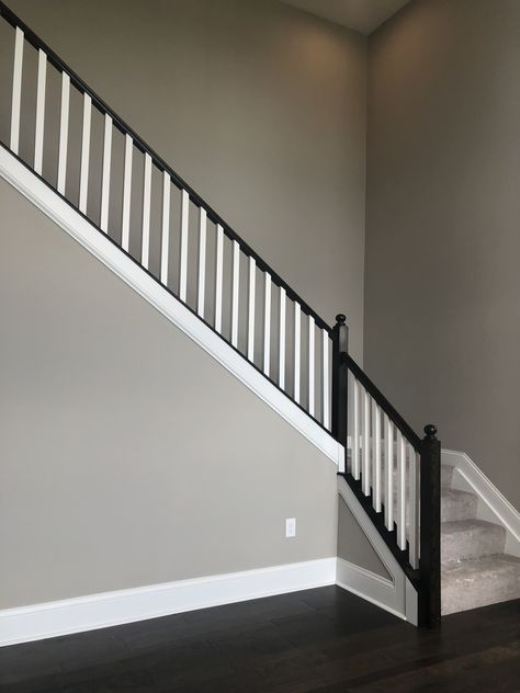 Dark Handrail Stairs, Black And White Hand Railing, Black And White Banister, Black Banister White Spindles, Gray Staircase, Black Painted Stairs, Black Stair Railing, Stairs Colours, Vermont House