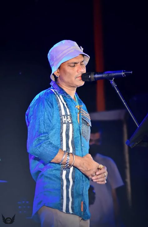 Zubeen Garg Photo, Hanuman Pic, Nature Drawing Pictures, Zubeen Garg, Dil Photos Love, Meldi Ma Hd Photo, Romantic Quotes For Girlfriend, Iphone Wallpaper Music, Cold Girl