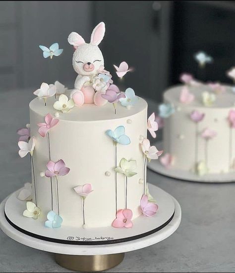 Smooth Buttercream Frosting, Baby Cake Design, Bunny Birthday Cake, Smooth Buttercream, Half Birthday Cakes, Fairy Birthday Cake, Baby First Birthday Cake, Idee Babyshower