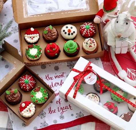 Ideas Para Vender En Navidad, Christmas Cupcake Designs, Cupcakes Christmas, Christmas Cupcakes Recipes, Vision Design, Decorated Cupcakes, Christmas Cookies Gift, Christmas Cake Designs, Xmas Cake