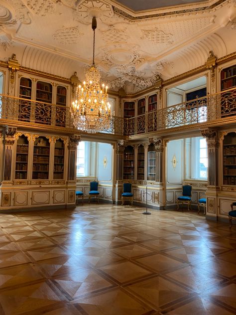 Royal Aesthetic House, Fancy Library Aesthetic, Royal Library Aesthetic, French House Aesthetic, Old Money Library, Monserrat Core, Shannon Core, Vintage French Aesthetic, Dark Library