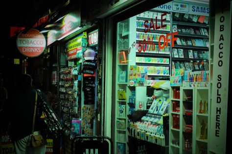 Corner Shop Aesthetic, Tech Image, Corner Shop, Shop Aesthetic, City Photography, Environment Design, Food Themes, Environmental Art, Photo Reference