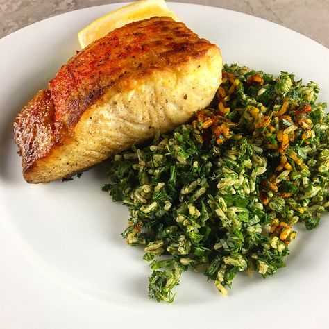 Sabzi Polo Ba Mahi (Fish with Rice and Herbs) Fish With Rice, Sabzi Polo, Herb Rice, Mahi Fish, Persian New Year, Fast Cooking, Persian Cuisine, Iranian Food, Green Food