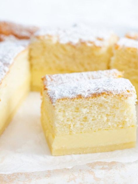 Cake No Butter, Cakes Slices, Magic Cake Recipes, Cake Rolls, Classic Recipes, Magic Cake, French Dessert, Delicious Cake, 4 Ingredient