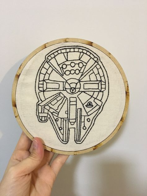 #embroidery #starwars #millenniumfalcon #outline Masculine Embroidery Patterns, Star Wars Embroidery Patterns Free, Star Wars Embroidery Patterns, Starwars Embroidery, Marvel Embroidery, Falcon Embroidery, Movie Embroidery, Star Wars Embroidery, Embroidered Canvas Art