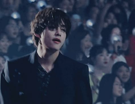 Taehyung Gifs, Taehyung Gif, V Gif, Kim Taehyung Bts, Bts Gifs, Bts Gif, Bts Kim Taehyung, Poses Para Fotos Sexis, V Kim Taehyung