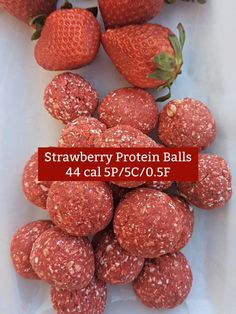 No Fat Snacks, Protine Balls Recipe, Protein Balls Low Calorie, Low Calorie Energy Balls, Low Calorie Protein Balls, Strawberry Protein Balls, Healthy Protein Balls, High Fat Snacks, Protein Balls Healthy