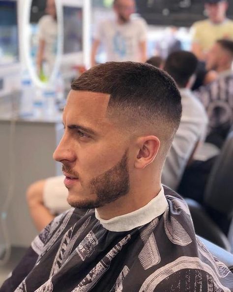 How To Get The Eden Hazard Haircut 2018 Men Fade Haircut Short, Short Fade Haircut, Buzz Cut Hairstyles, Men's Short Hair, Mens Fade, Faded Hair, Men's Hairstyle, Cool Hairstyles For Men, Men Haircut Styles