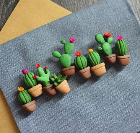 Get Inspired with These Beautiful Clay Magnet Ideas Cactus Clay Art, Clay Magnet Ideas, Sunflower Paper Craft, Sunflower Paper, Magnet Ideas, Clay Classes, Clay Crafts For Kids, Clay Keychain, Clay Magnets