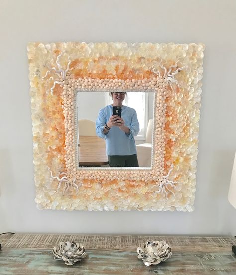 One of my mirrors at a friends house- jingle & worm shells from west coast of Florida 😀 Jingle Shell Art, Shell Pictures, Sea Stuff, Shell Mirror, Friends House, Shell Crafts Diy, Shell Art, Shell Crafts, West Coast