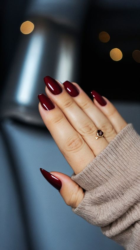 Discover the hottest fall nail trends of 2024 with our latest blog post From short almond nails in 2022 to the trendiest OPi almond nails in 2023 and the latest brown square nails in 2023 - we've got you covered with all the must-try nail looks for this season Don't miss out on the top nail designs for 2024 Fall Season Nails French Tip, Fall Nails 2024 Almond, Opi Almond Nails, Brown Square Nails, Short Almond Nails, Fall Nail Trends, Autumn Look, Short Almond, Sparkly Ring