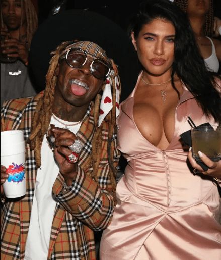 Lil Wayne is allegedly engaged to a plus-sized Latina model named Latecia Thomas. Wayne and Latecia reportedly met over the summer and they bonded quickly. An MTO source claimed Read more The post See the pretty Latina woman Lil Wayne is allegedly engaged to appeared first on 9News Nigeria. Lil Wayne Girlfriend, Kevin Mccall, Rapper Lil Wayne, Young Jeezy, Ace Hood, Jeezy, Ace Family, Dj Khaled, Australian Models